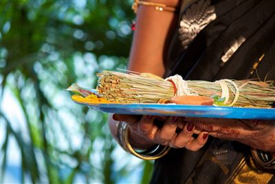 {image.media_title -> f:transform.html())} {image.copyright -> f:transform.html())}